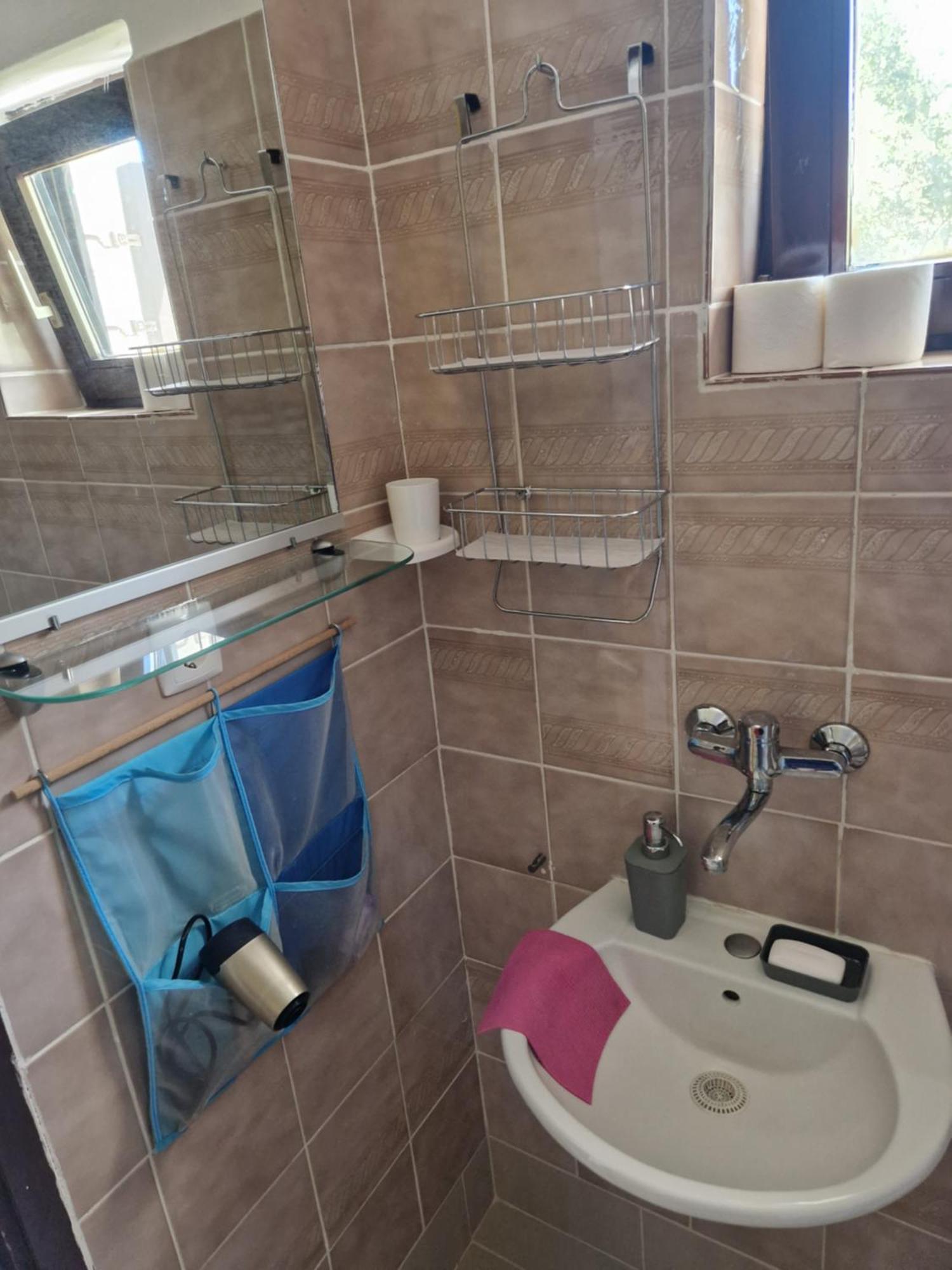 Apartment Buric Zupanje Luaran gambar